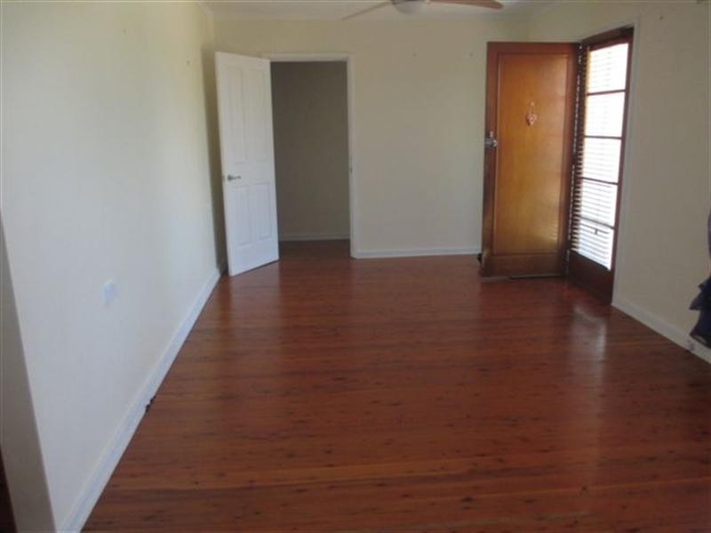 2 Ritchie Street, Bomaderry NSW 2541