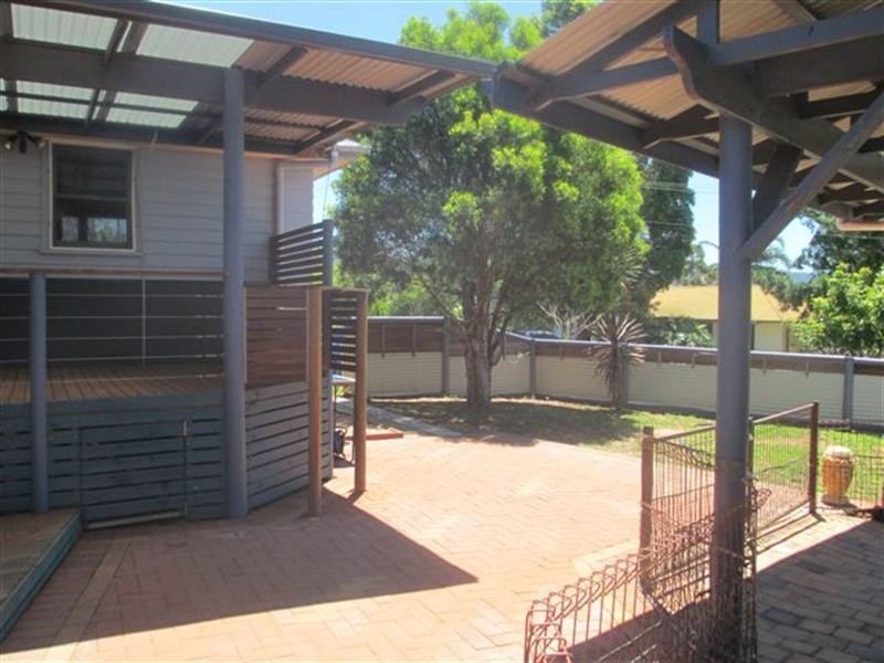2 Ritchie Street, Bomaderry NSW 2541