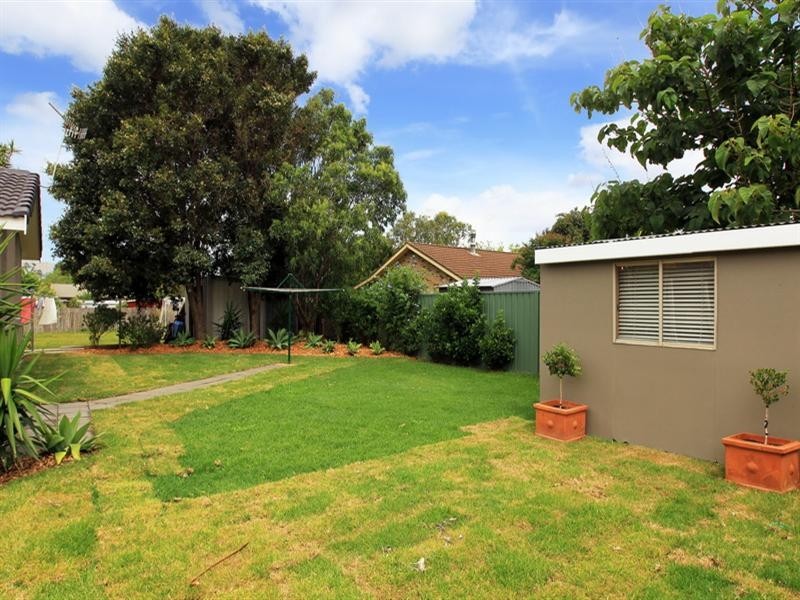 26 Cavalier Parade, Bomaderry NSW 2541