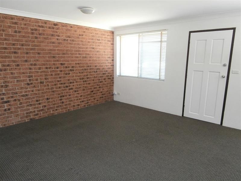 5/45 Brinawarr Street, Bomaderry NSW 2541