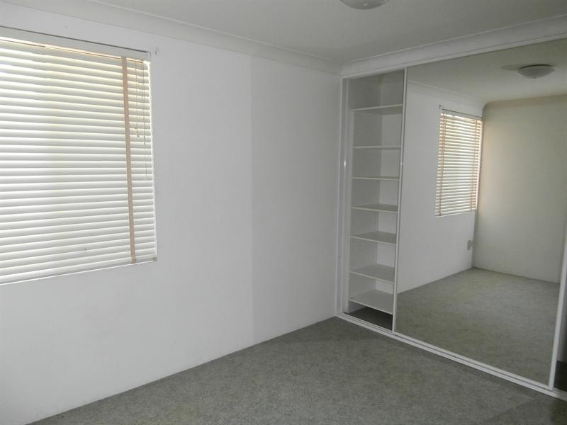 5/45 Brinawarr Street, Bomaderry NSW 2541