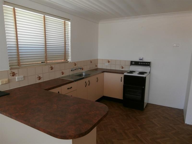 5/45 Brinawarr Street, Bomaderry NSW 2541