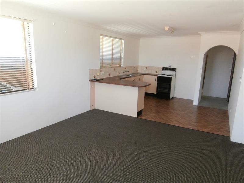 5/45 Brinawarr Street, Bomaderry NSW 2541