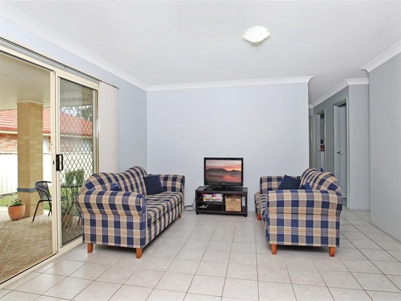 14 Olympic Drive, West Nowra NSW 2541