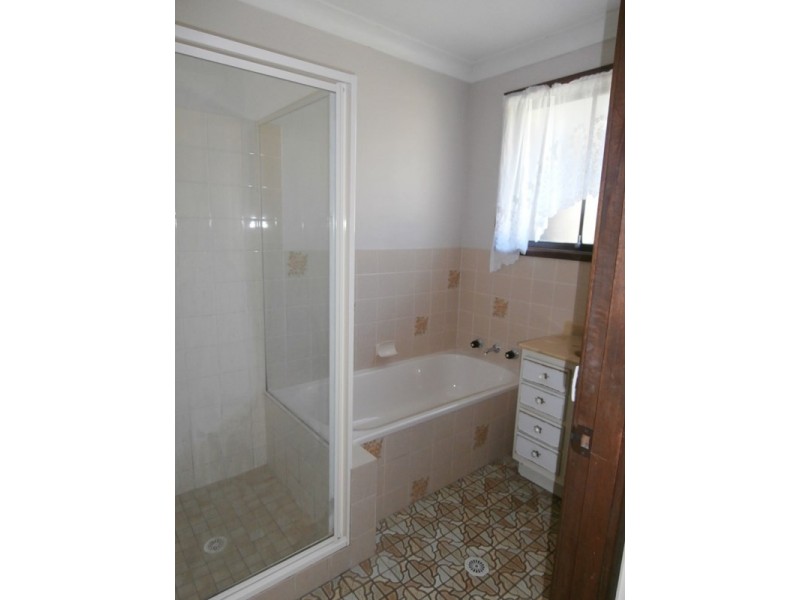 22 Maybern Avenue, North Nowra NSW 2541