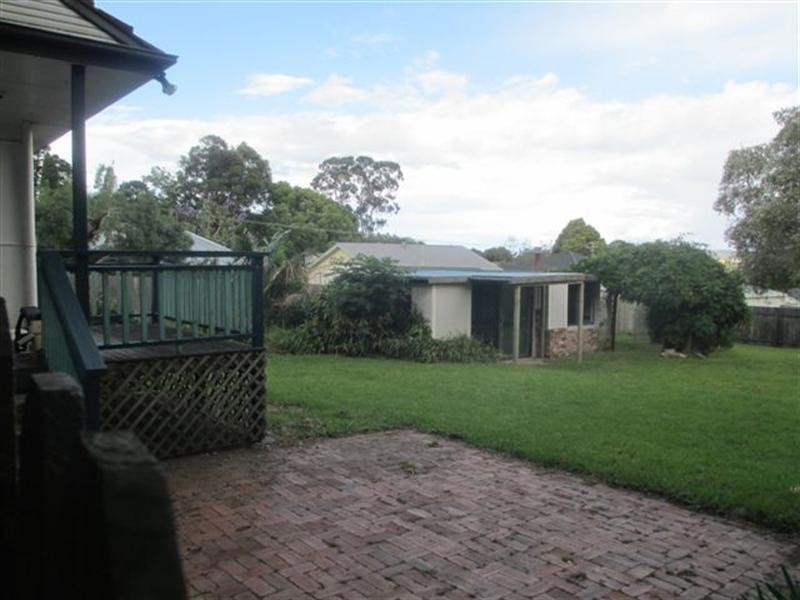 2 Dalwah Street, Bomaderry NSW 2541