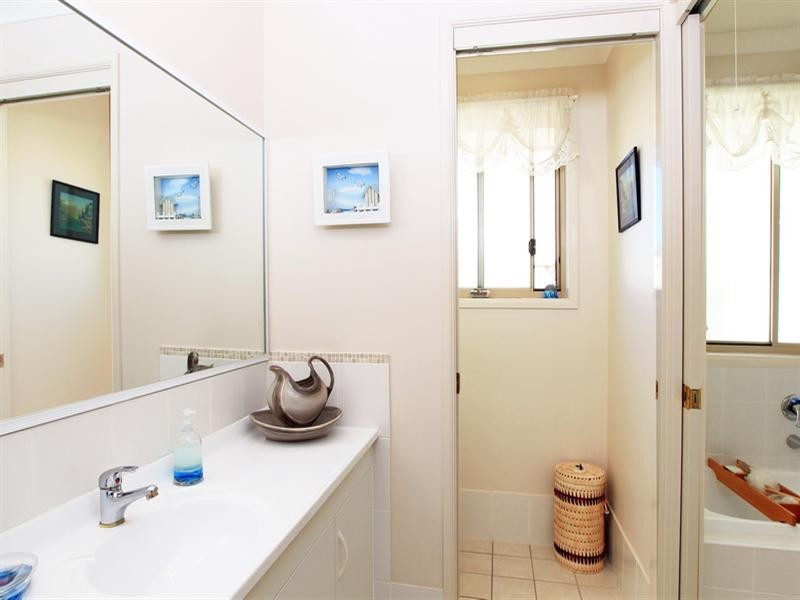 25 Golden Grove, Worrigee NSW 2540