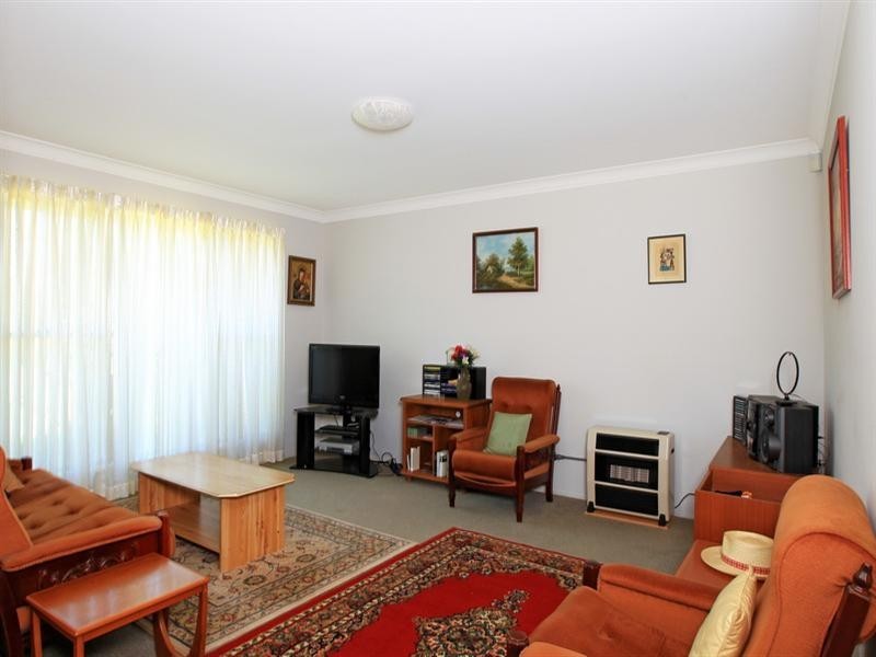 12 Carrington Park Drive, Nowra NSW 2541