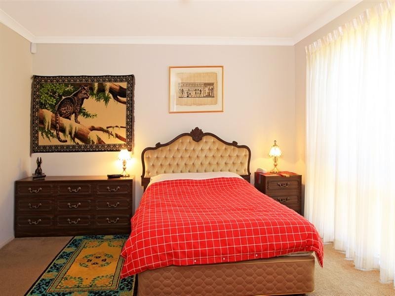 12 Carrington Park Drive, Nowra NSW 2541