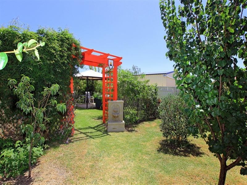 12 Carrington Park Drive, Nowra NSW 2541