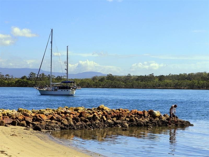 27 Church Street, Greenwell Point NSW 2540