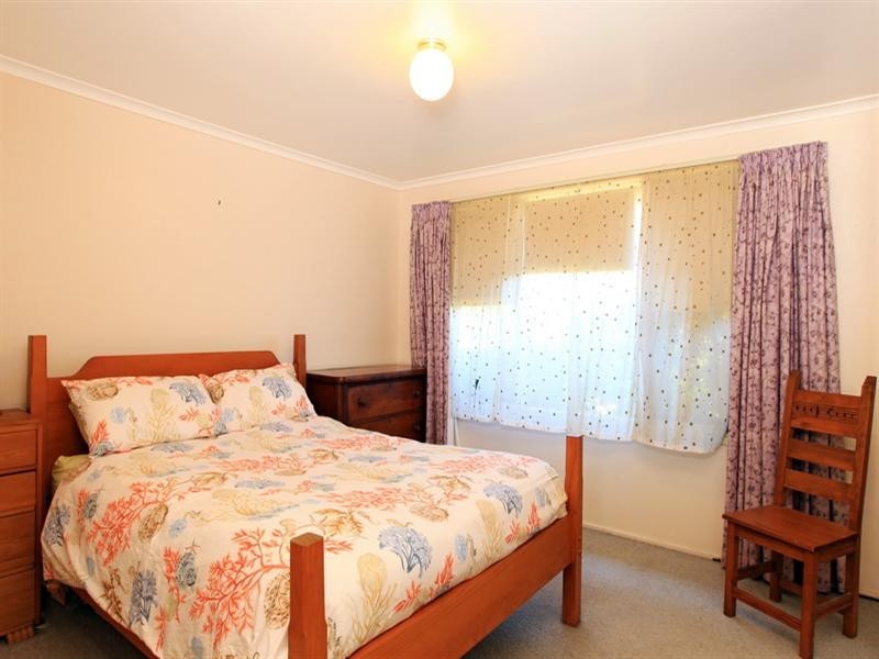 16 Peak Avenue, North Nowra NSW 2541