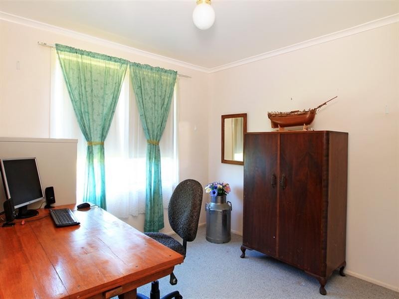 16 Peak Avenue, North Nowra NSW 2541