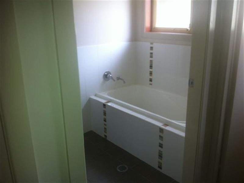 8 Rockhill Road, North Nowra NSW 2541