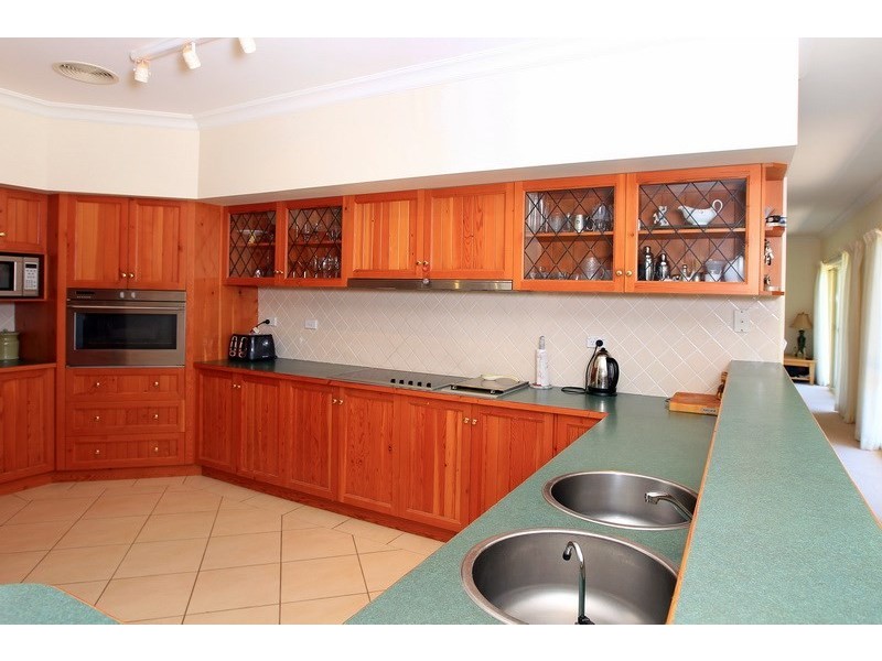 75 Wyanga Crescent, Worrigee NSW 2540