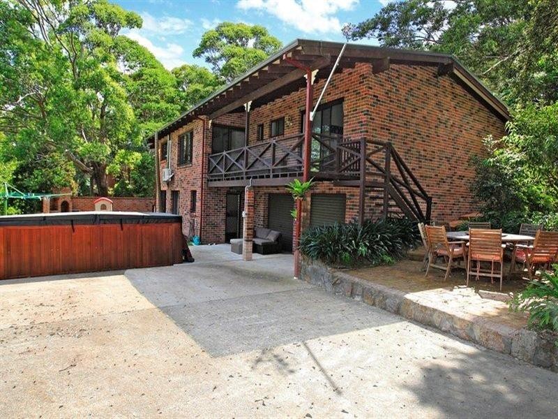 15 Barfields Road, Cambewarra NSW 2540