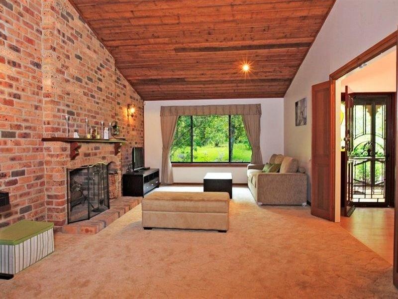 15 Barfields Road, Cambewarra NSW 2540