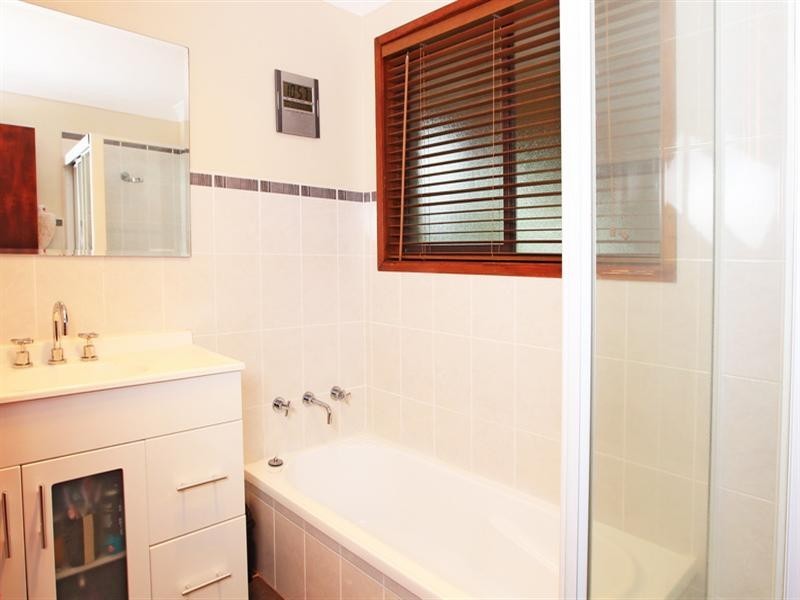 288 Princes Highway, Bomaderry NSW 2541