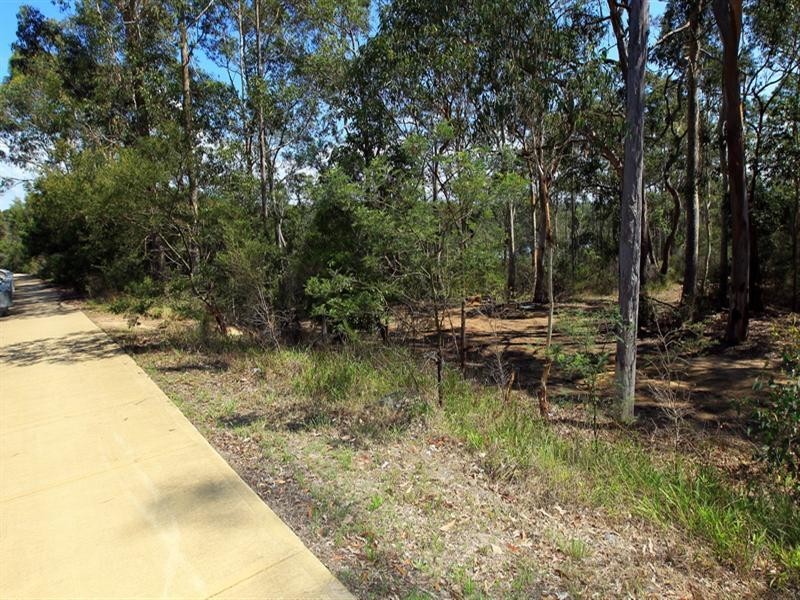 7 Beyeri Avenue, Nowra NSW 2541