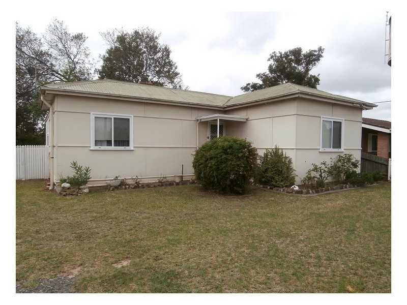 8 Hollands Road, Nowra NSW 2541