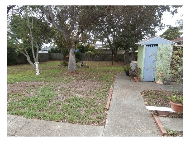 8 Hollands Road, Nowra NSW 2541