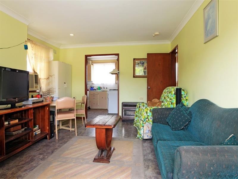 9 Quiberon Street, Nowra NSW 2541
