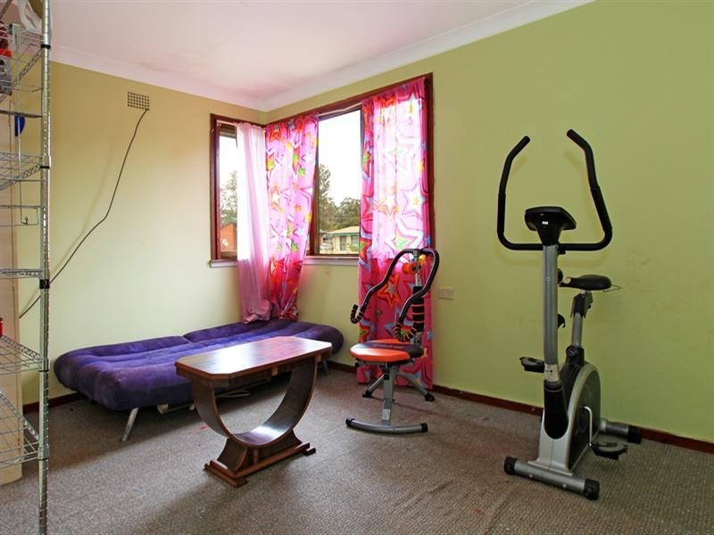 9 Quiberon Street, Nowra NSW 2541