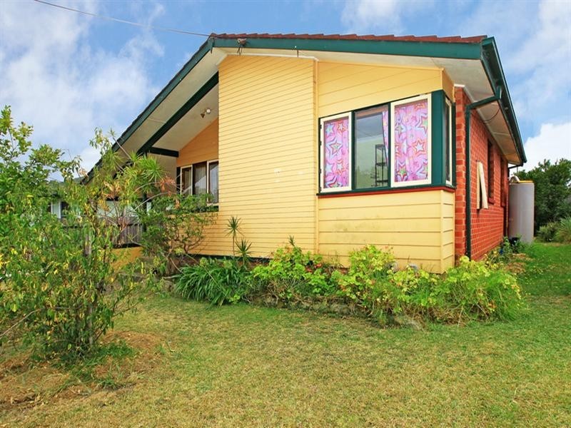 9 Quiberon Street, Nowra NSW 2541