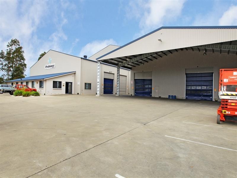 35 Norfolk Avenue, South Nowra NSW 2541