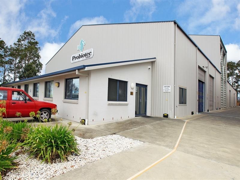 35 Norfolk Avenue, South Nowra NSW 2541