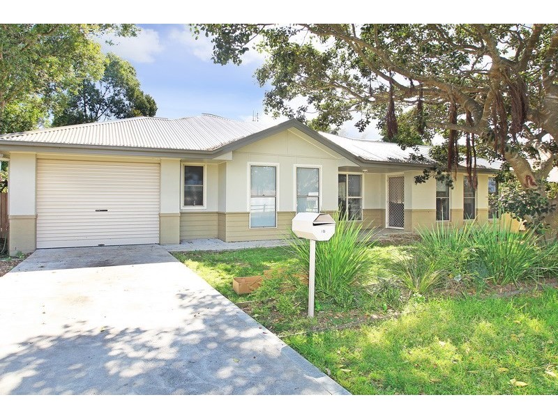 1B Hale Avenue, Nowra NSW 2541