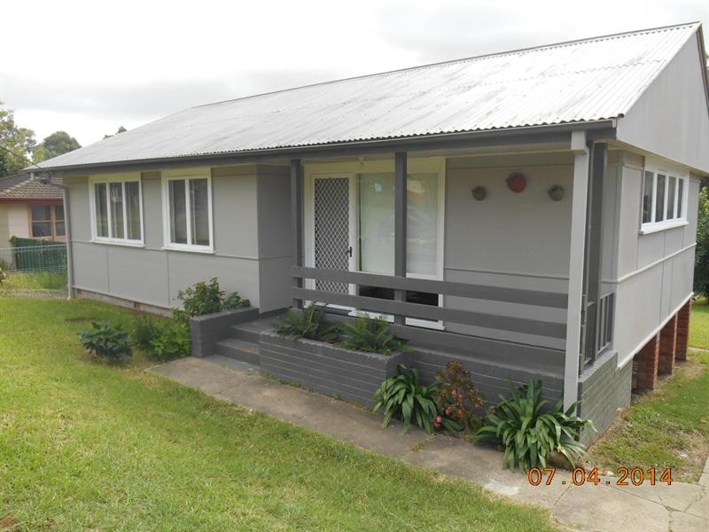 31 Leonard Street, Bomaderry NSW 2541