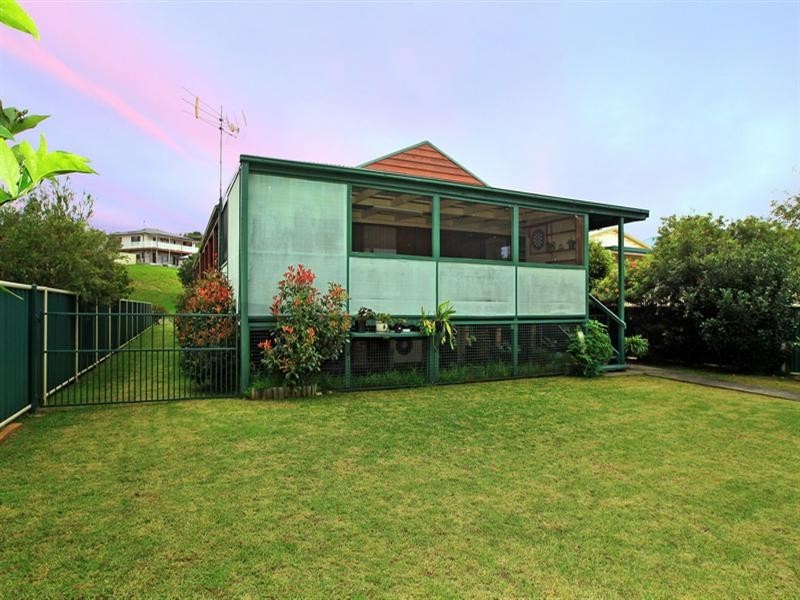 21 Comarong Street, Greenwell Point NSW 2540