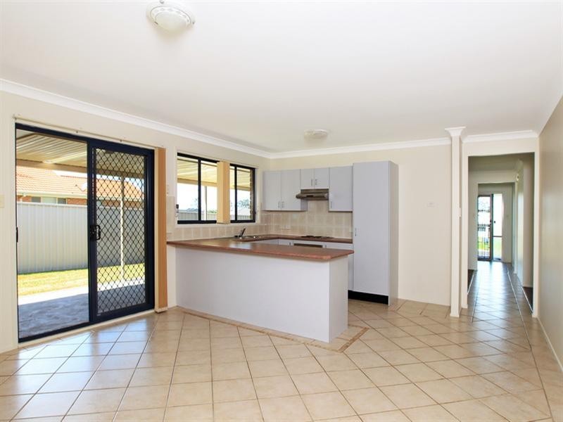 18 Mintbush Crescent, Worrigee NSW 2540