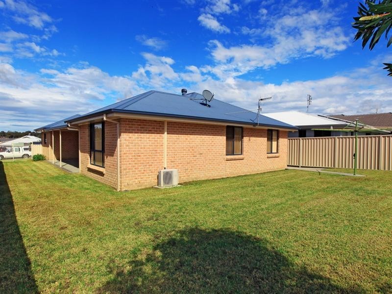 18 Mintbush Crescent, Worrigee NSW 2540