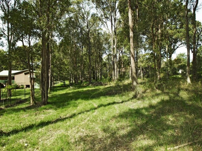 4 Linnane Street, Falls Creek NSW 2540