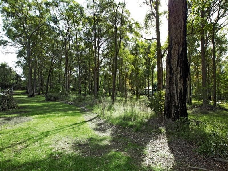 4 Linnane Street, Falls Creek NSW 2540