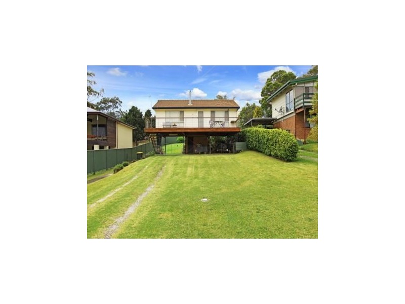 8 Pyree Street, Greenwell Point NSW 2540