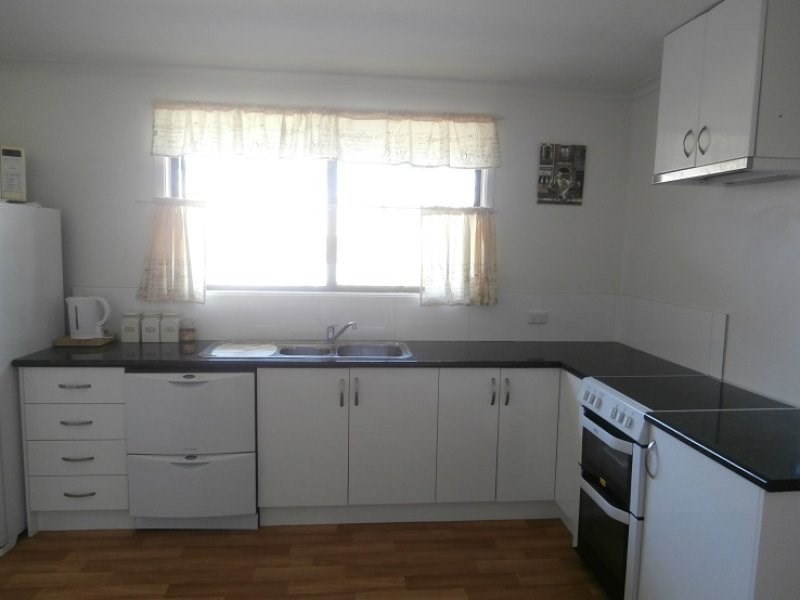 6 Weeroona Place, Nowra NSW 2541