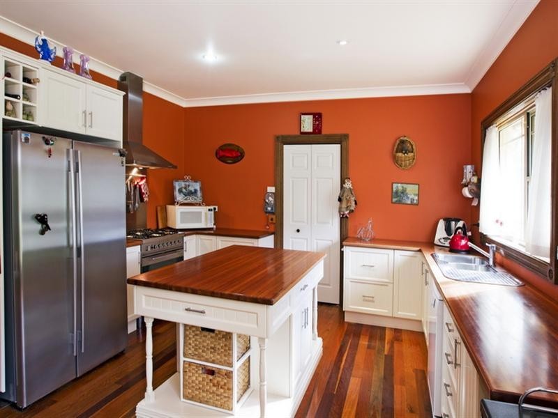 9 Timber Ridge, Nowra Hill NSW 2540