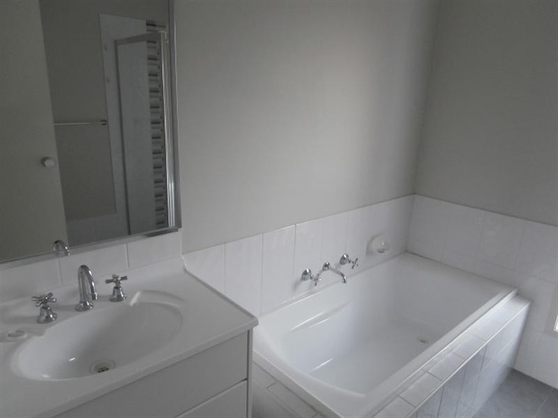 11 Almondbark Road, Worrigee NSW 2540