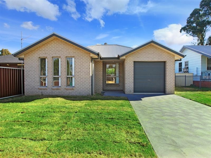 21 Stuart Street, Nowra NSW 2541