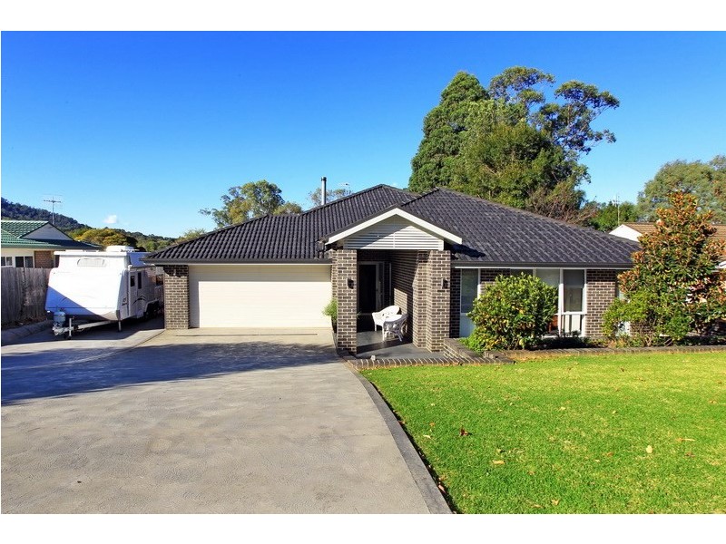 8 Nooramunga Avenue, Cambewarra NSW 2540