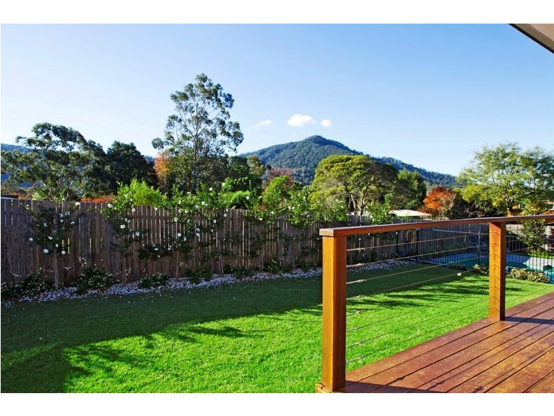 8 Nooramunga Avenue, Cambewarra NSW 2540