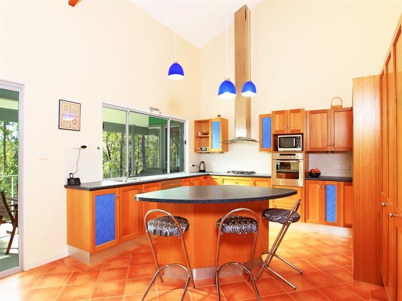 16 McArthur Drive, Falls Creek NSW 2540