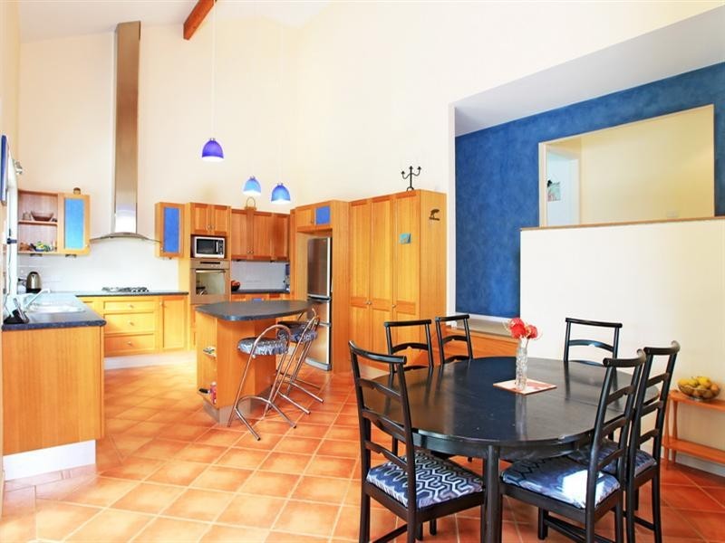 16 McArthur Drive, Falls Creek NSW 2540