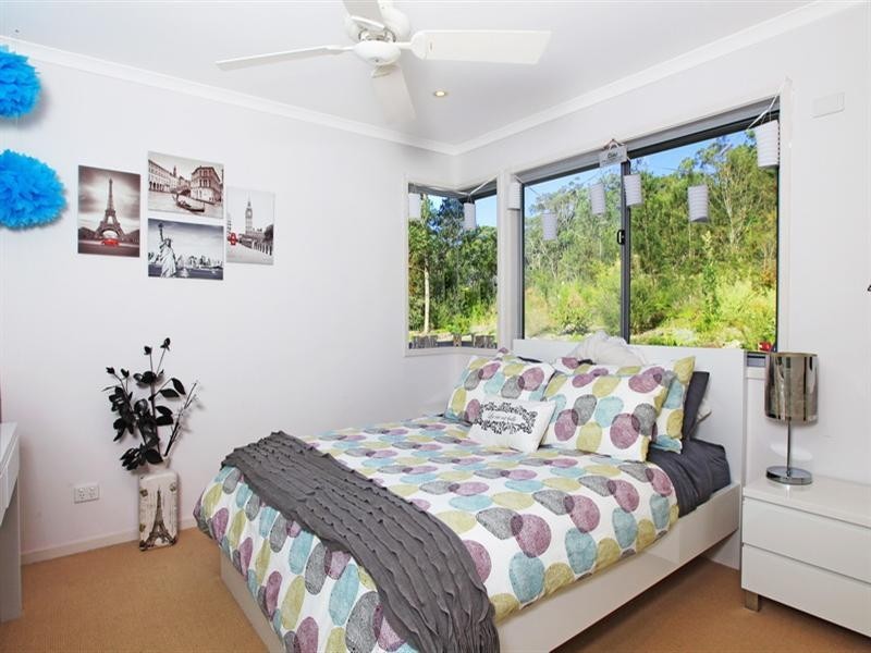 16 McArthur Drive, Falls Creek NSW 2540