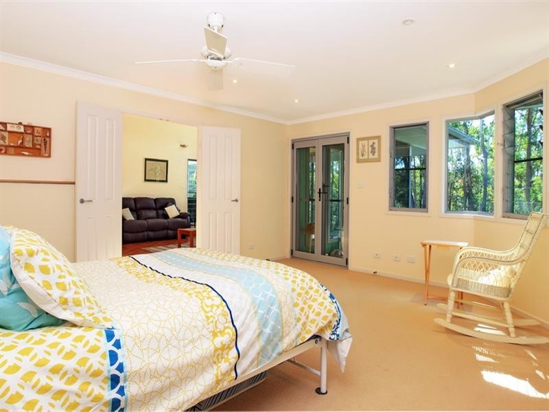 16 McArthur Drive, Falls Creek NSW 2540