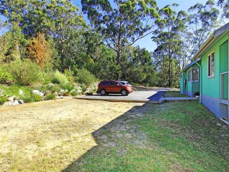 16 McArthur Drive, Falls Creek NSW 2540
