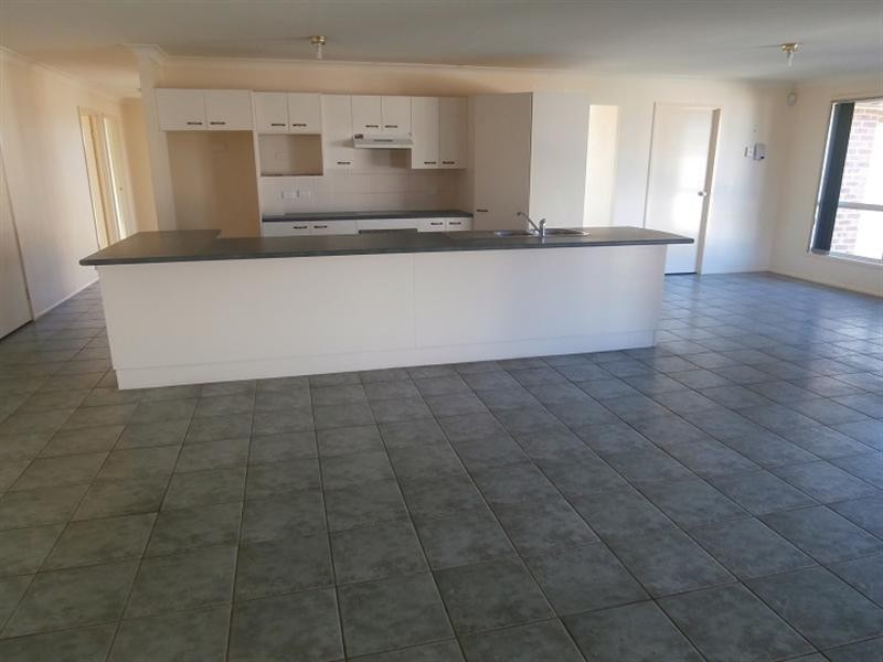 5 Golden Grove, Worrigee NSW 2540